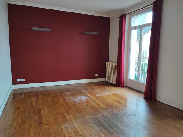 LIMOGES- Bureau à louer dans maison de santé