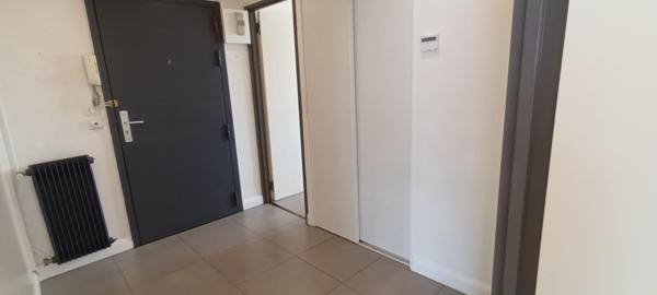 Appartement 2 pièce(s) MEUBLE - MASSY Graviers