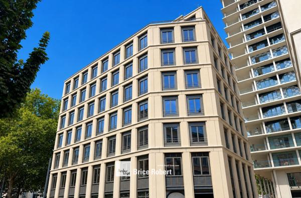 Bureaux neufs à louer à Lyon avec rooftop végétalisé quartier Part Dieu