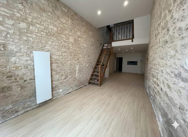 Maison à louer |  Nanteuil-en-Vallée |  2 pièces | 84 m²