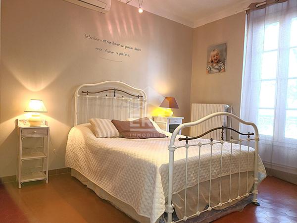 Mas de ville au coeur de la provence