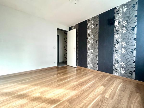 ALBERTVILLE (73) - APPARTEMENT Type 4 de 77 m2