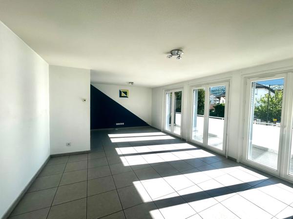 ALBERTVILLE (73) - APPARTEMENT Type 4 de 77 m2