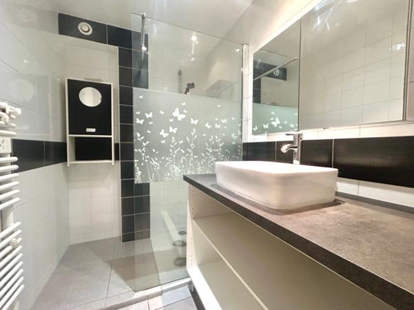 ALBERTVILLE (73) - APPARTEMENT Type 4 de 77 m2