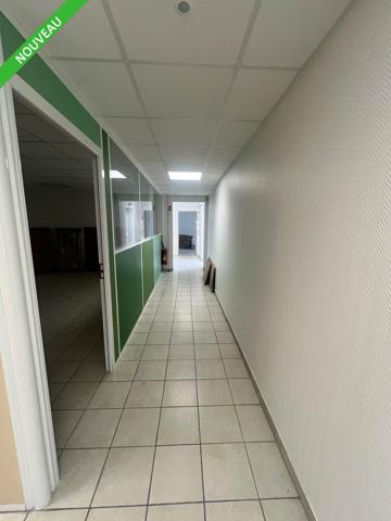Bureaux à vendre Bourg-les-Valence plain-pied 78 m2, parking et visibilité