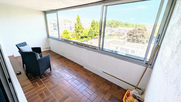 A  ORLY CE CHARMANT APPARTEMENT EN TRIPLEX LUMINEUX Quartier TERRASSE-CALMETTE ,