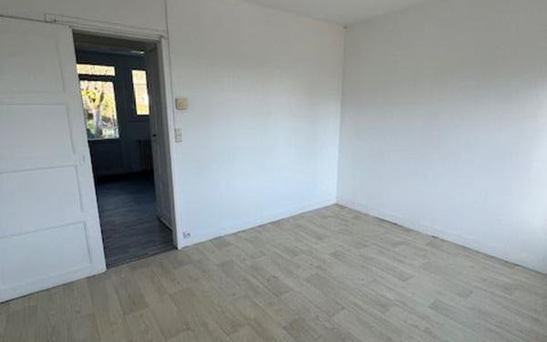 Maison à louer    3 pièces •  Rânes