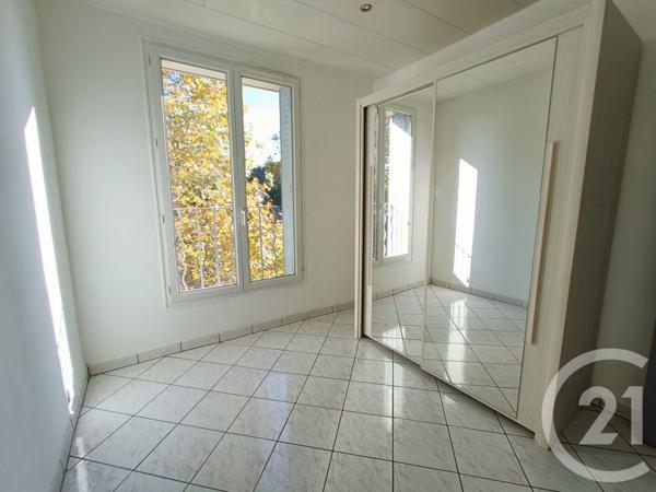 Appartement F4 à vendre  4 pièces - 70 m2 MARSEILLE - 13015