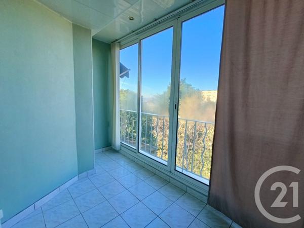 Appartement F4 à vendre  4 pièces - 70 m2 MARSEILLE - 13015