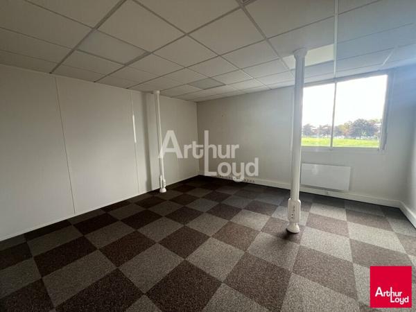 CHANTEPIE - BUREAUX A LOUER - 296 M²