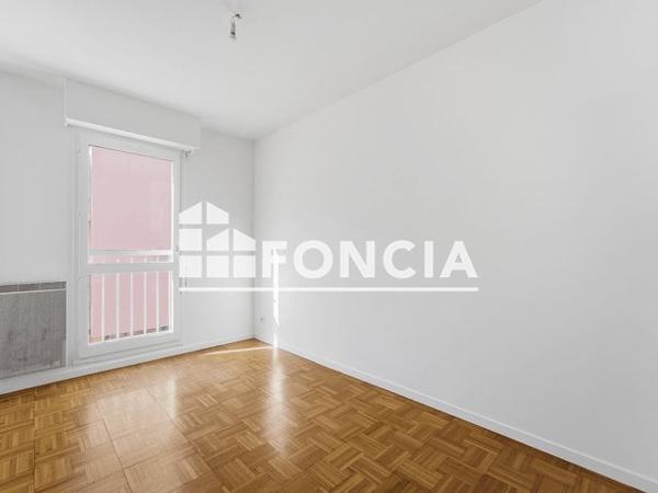 À vendre Appartement 3 pièces 58.68 m² - Saint-laurent-du-var 06700