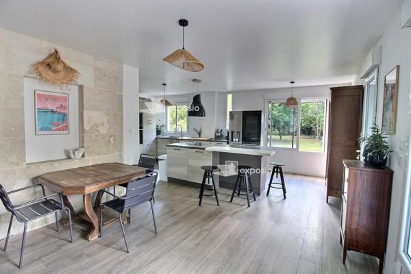 Maison Echire 6 pièce(s) 198.61 m2