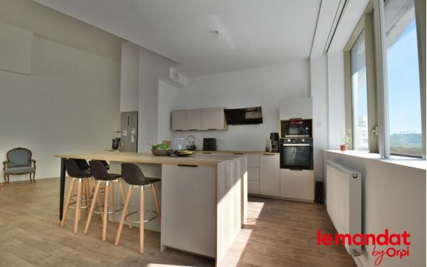 Appartement à vendre    4 pièces • 149,29 m2 Bordeaux