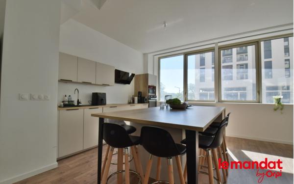 Appartement à vendre    4 pièces • 149,29 m2 Bordeaux