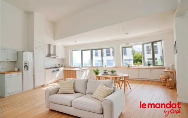 Appartement à vendre    4 pièces • 149,29 m2 Bordeaux