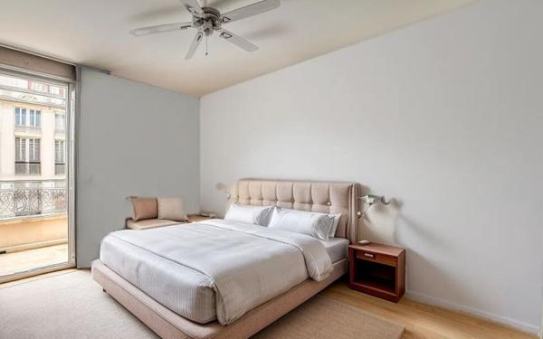 Appartement à vendre    4 pièces • 149,29 m2 Bordeaux