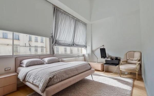 Appartement à vendre    4 pièces • 149,29 m2 Bordeaux