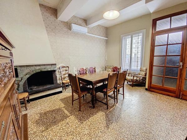 Maison de village de 263 m²