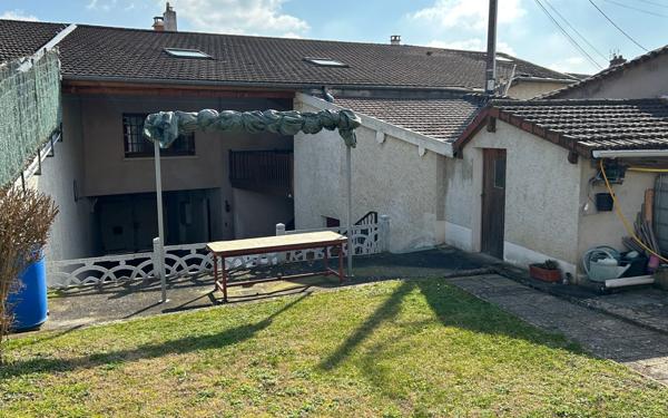 Maison à vendre    6 pièces • 169 m2 Neyron