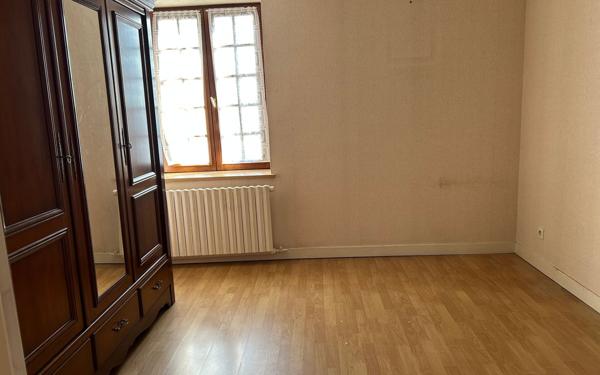 Maison à vendre    6 pièces • 169 m2 Neyron