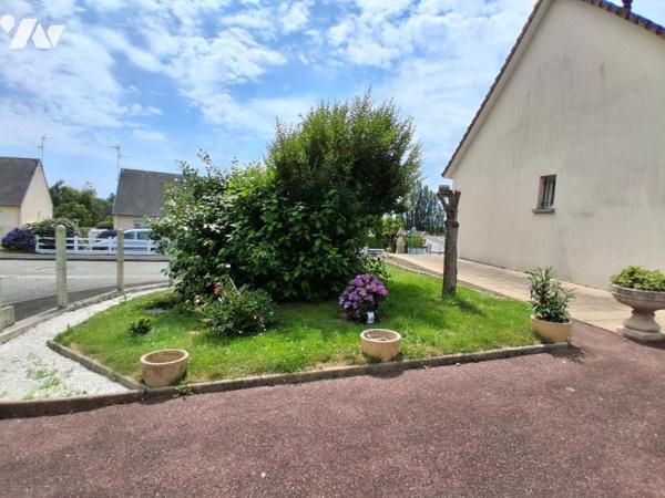 PAVILLON 3 CHAMBRES-BUREAU DE PLAIN-PIED (Garage et Abri de jardin). 