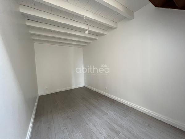 ensemble immobilier (2 maisons avec dépendances)
