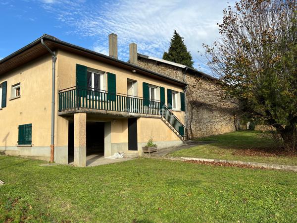 ensemble immobilier (2 maisons avec dépendances)