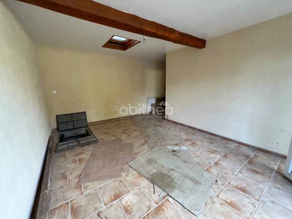 ensemble immobilier (2 maisons avec dépendances)