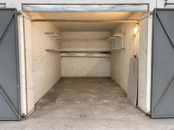 Vente / Garage / Parking à Paris (75018)