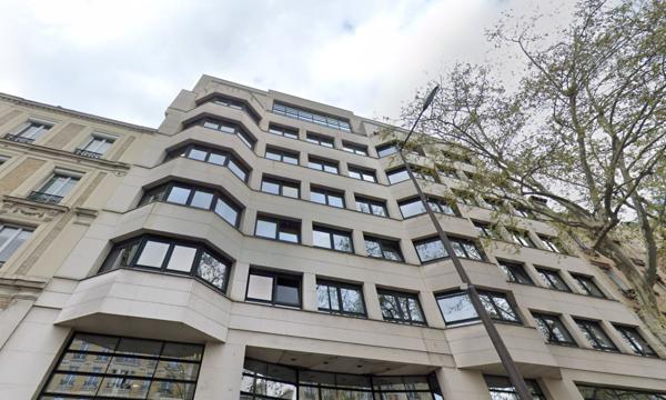 Bureaux à louer à Boulogne-Billancourt, emplacement proche métro et lumineux