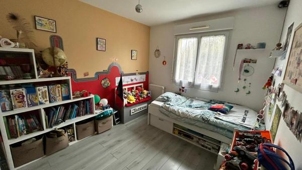 Maison en plain pied de 2015, 3 chambres et garage