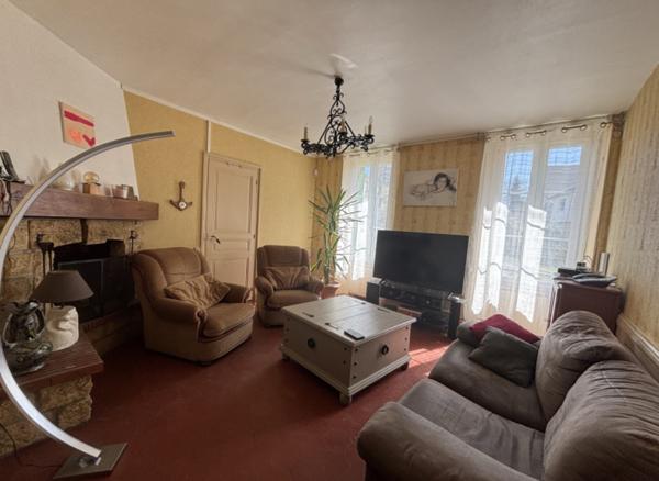 Coulommiers (77120) Maison briarde 4 Chambres 144 m² 15 minutes de la Gare de La ferté sous Jouarre et de Coulommiers