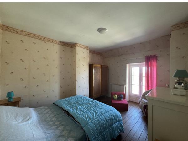 Coulommiers (77120) Maison briarde 4 Chambres 144 m² 15 minutes de la Gare de La ferté sous Jouarre et de Coulommiers