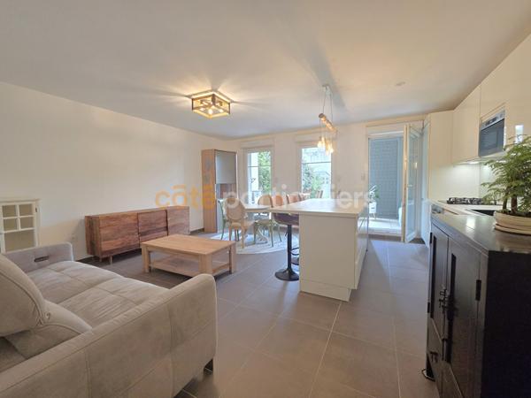 Vente
                Appartement64 m² - 3 Pièces -
                    MAREIL MARLY (78750)