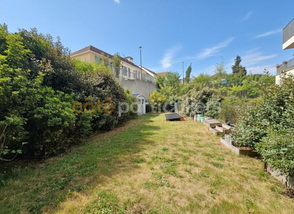 Vente
                Appartement64 m² - 3 Pièces -
                    MAREIL MARLY (78750)