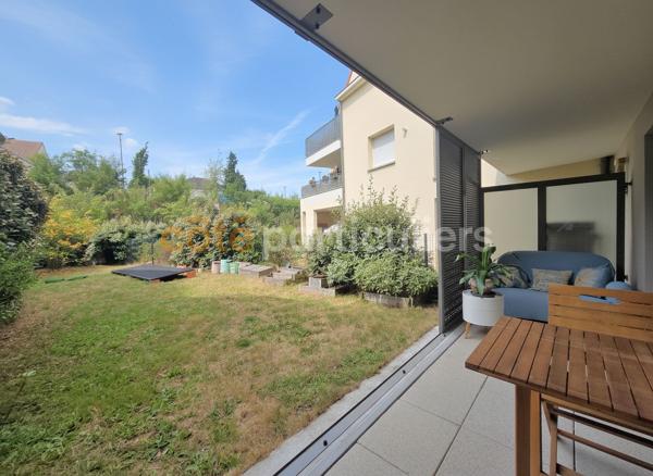 Vente
                Appartement64 m² - 3 Pièces -
                    MAREIL MARLY (78750)