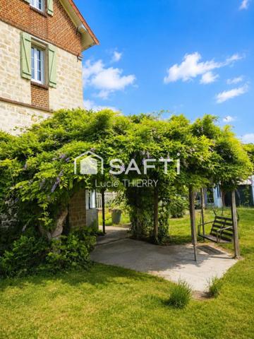 Une maison de caractère, un jardin remarquable et le calme d'une impasse… une adresse rare à Beauvais.