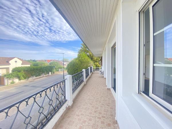 Appartement
         2 pièces
        - 37 m² 149 000 € *