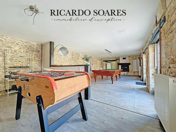 DEMEURE D'EXCEPTION / 500m2 / 4 SUITES / PISCINE / SALLE DE JEUX / TERRAIN 2700m2