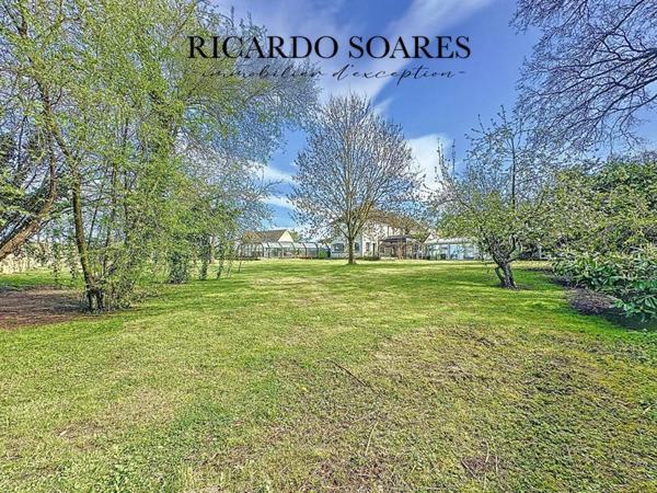 DEMEURE D'EXCEPTION / 500m2 / 4 SUITES / PISCINE / SALLE DE JEUX / TERRAIN 2700m2