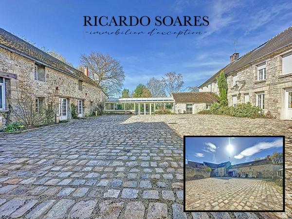 DEMEURE D'EXCEPTION / 500m2 / 4 SUITES / PISCINE / SALLE DE JEUX / TERRAIN 2700m2