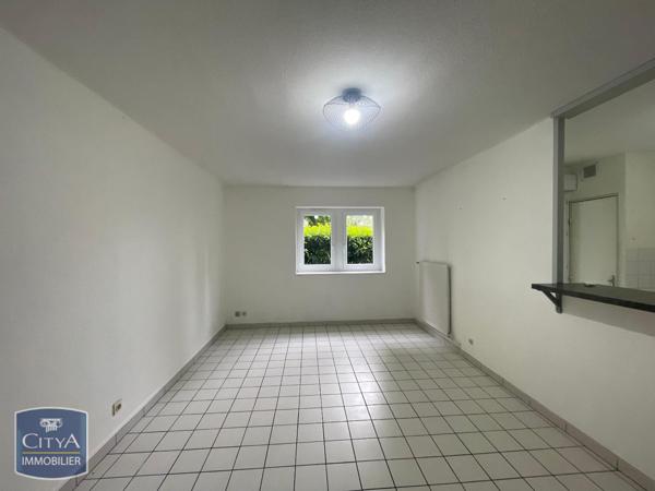 Appartement à louer 2 pièces 52.22m² Certines (01240)