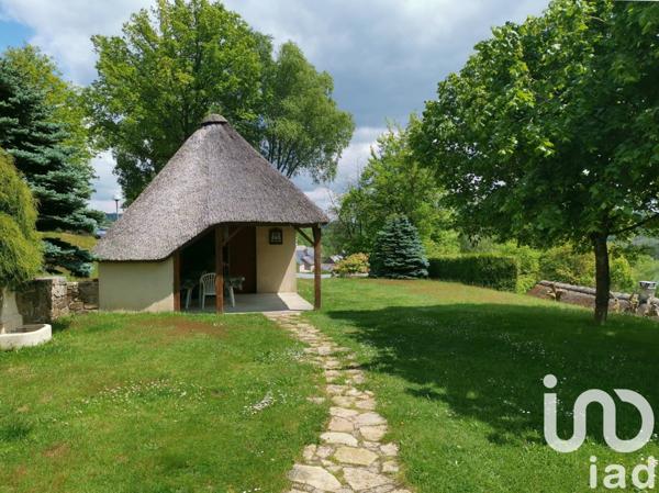 Maison traditionnelle 5 pièces de 121 m² à Peyrelevade (19290)