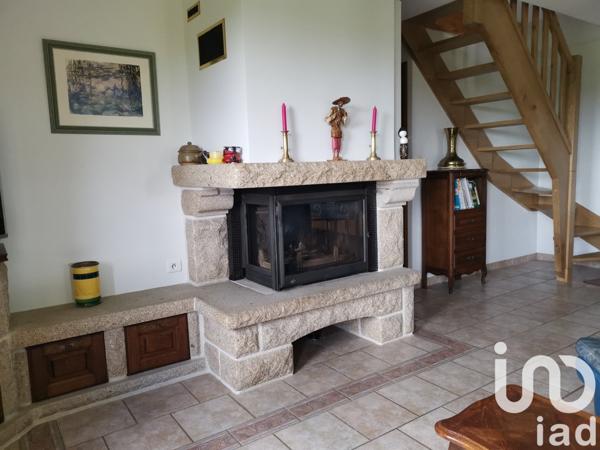 Maison traditionnelle 5 pièces de 121 m² à Peyrelevade (19290)