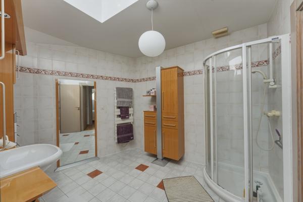 Vente Maison de luxe Sergy 6 Pièces 202 m²