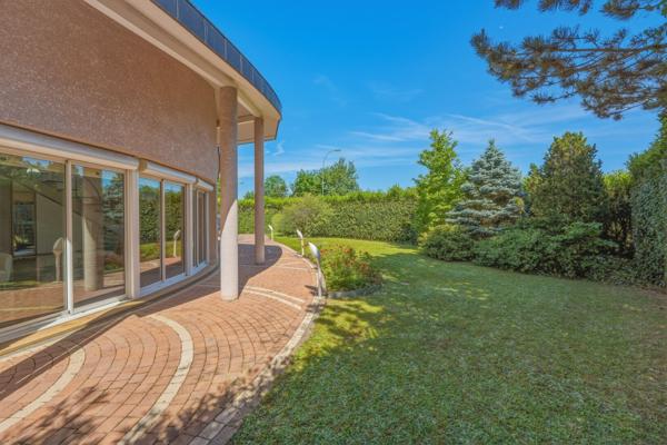 Vente Maison de luxe Sergy 6 Pièces 202 m²