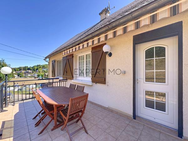 Ségur (12290) Aveyron, Ségur. Maison de caractère 4 chambres sur un beau terrain arboré de 3000m2.