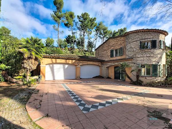 Murs commerciaux à vendre à Sanary sur Mer - Secteur Ste Trinide