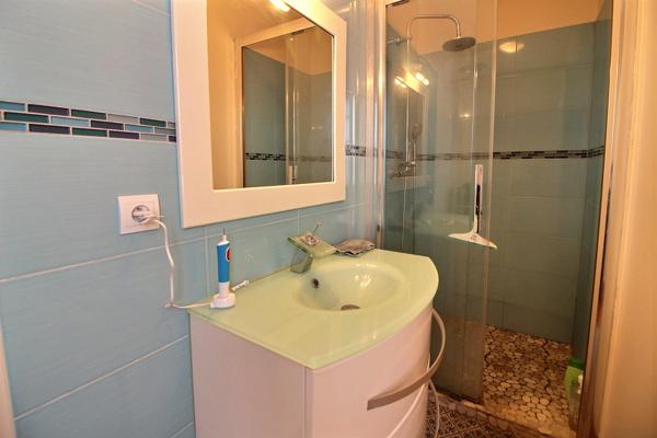 BOIS-LUZY. Maison 120 m² + Sous-sol total. Piscine couverte.