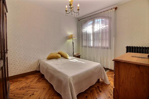 BOIS-LUZY. Maison 120 m² + Sous-sol total. Piscine couverte.